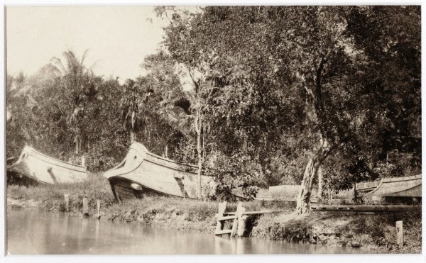 War junks in the Ratankosin era at Samsen Creek - Bangkok