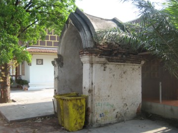 Entry door, part of the outer wall