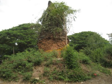 Remaining chedi of Wat Pa Daeng
